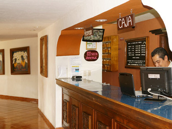 Hotel Villa Del Sol And Suites