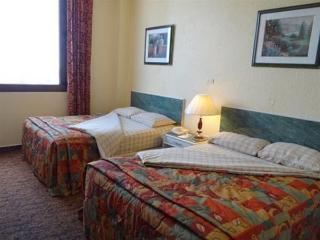 Hotel Montecarlo(.)