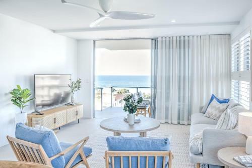 Maroochydore Ocean Views Stylish Sub-penthouse Apartment