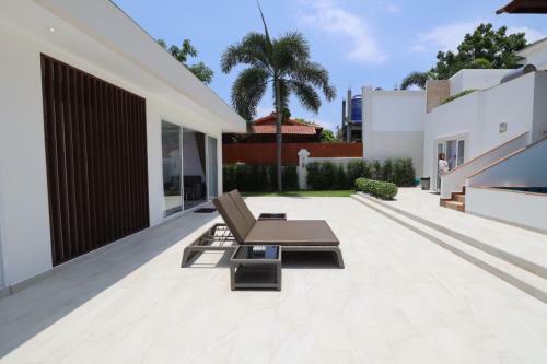 Sunset View Pool Villa 7 Br 14-16 Persons