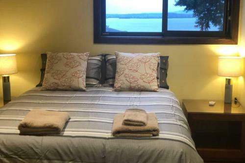 Spectacular Lake And Ocean View Holiday Home