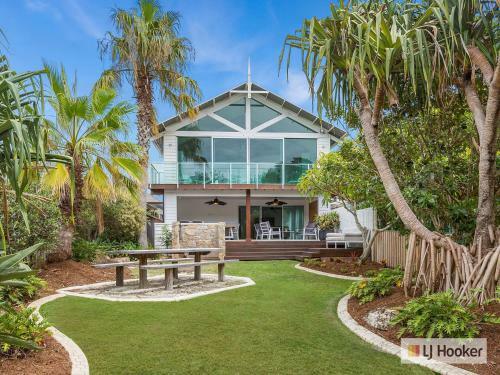 Beachfront On She Oak