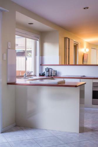 Apurla Hervey Bay - Located At The Point
