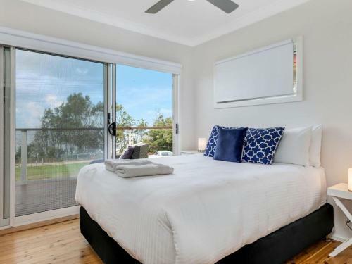 Villa Killara Gorgeous Ocean Views And Just Metres From The Sand