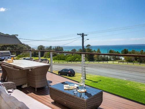 Villa Killara Gorgeous Ocean Views And Just Metres From The Sand