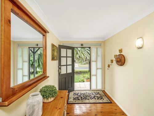 A Peaceful Sanctuary Just A Short Drive To Hyams Beach