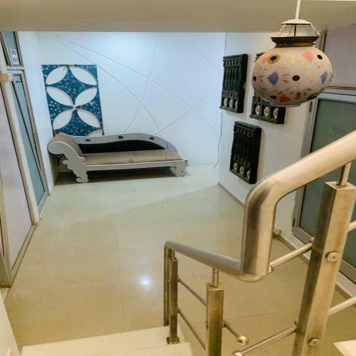 New Yahvi Hotel