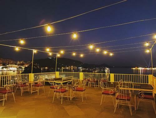 One Light Hostel