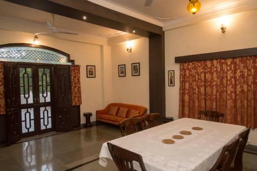 Dev Vijay -city Centre Boutique Homestay