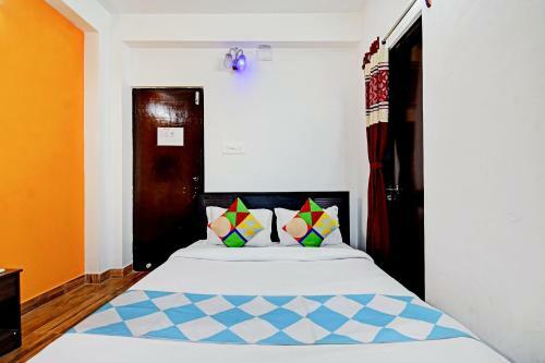 Hostal Oyo 80645 Rose Inn