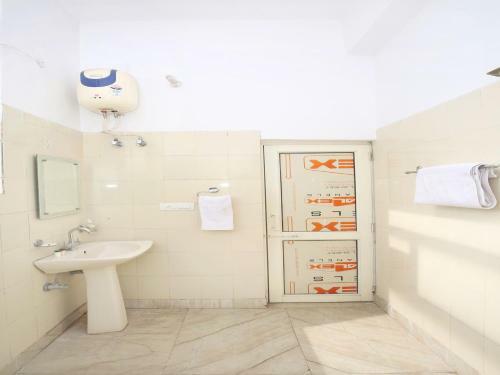 Hotel Oyo 12766 Nimantran Resort