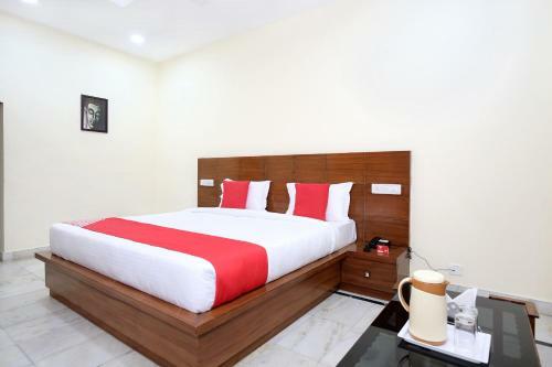 Capital O 12767 Hotel Grand Chinar