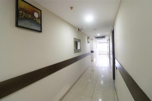 Fabhotel Mid Town Grand