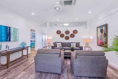 150-4 Oceanfront Puamana