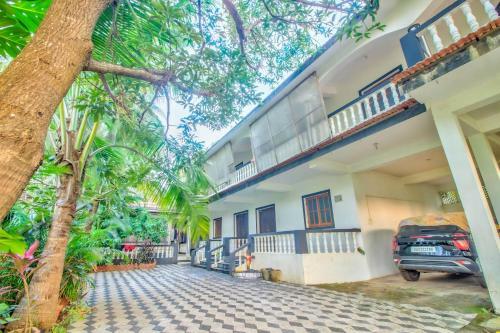 Hostal Hotel Frank's Baga Beach