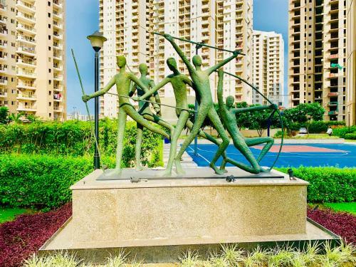 Apartamento The Solitaire Square Near Indiaexpo Mart