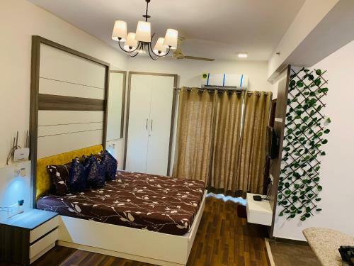 Apartamento The Vogue Square Near India Expo Mart
