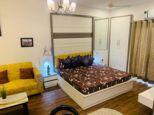 Apartamento The Tiger Square Near India Expo Mart