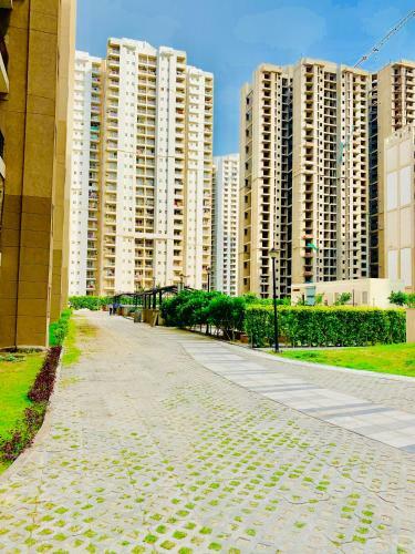 Apartamento The Tiger Square Near India Expo Mart