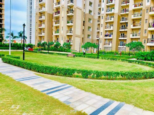 Apartamento The Millennial Square Near Indiaexpo Mart