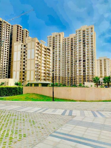 Apartamento The Millennial Square Near Indiaexpo Mart