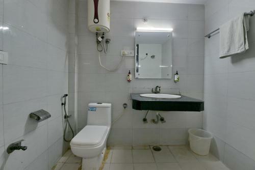 Hotel Admire Inn "atta Market, Noida Sector 18"