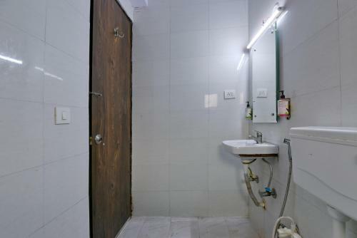 Hotel Admire Inn "atta Market, Noida Sector 18"