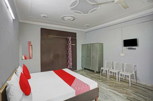 Hotel Oyo 82128 Golden Regency