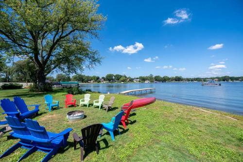 Chain O'lakes Group Getaway-the Johnsburg Estate