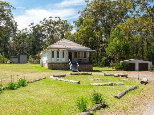 Secluded Cottage Surrounded By Eucalyptus Trees And Native Wildlife