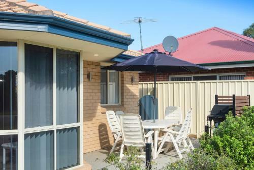 Hayley's Beach House Right On Geographe Bay
