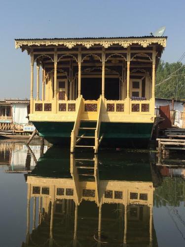 Apartamento Heidi Group Of Houseboats