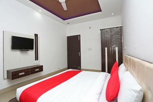 Oyo 28227 Hotel Abhinandan