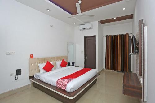 Oyo 28227 Hotel Abhinandan