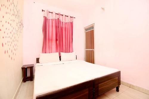 Hotel Spot On 37127 HC Palace