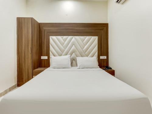 Oyo 85427 Hotel La Vista