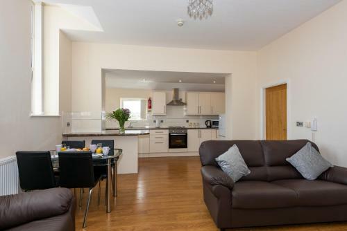 Waterview Deluxe Apartments