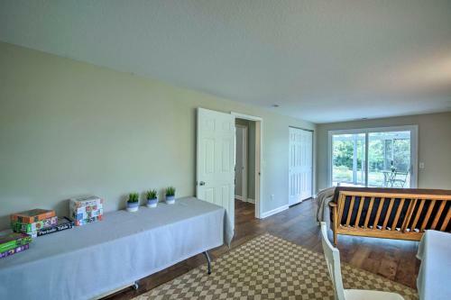 Cozy Home On 17 Acres, 3 Miles To Downtown!