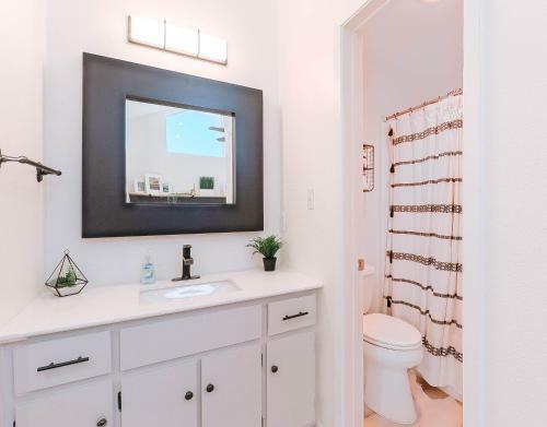 Stylish Waterfront Townhouse With Boat Slip, Pet Friendly