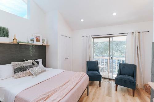 Stylish Waterfront Townhouse With Boat Slip, Pet Friendly