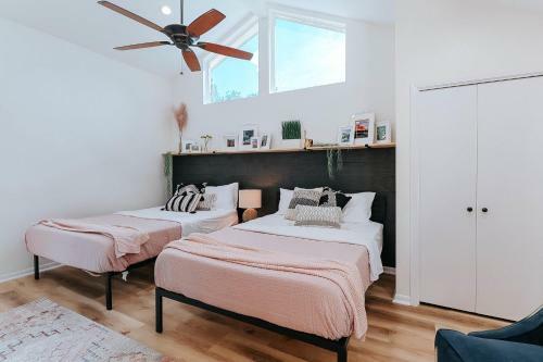 Stylish Waterfront Townhouse With Boat Slip, Pet Friendly