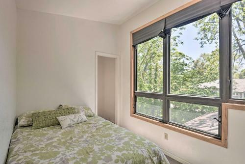 Riverside Hideout 3 Mi To Dtwn Cedar Falls!