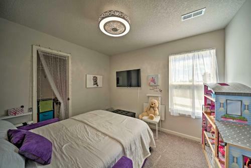 Dewitt Home With Patio, Fire Pit, And Gas Grill!