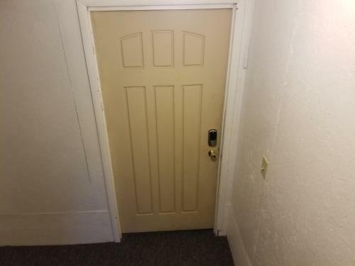 Villa Completebnb Presents Mkt718, Epigrammatic 2br 1 Bath Lower Unit