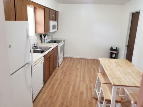Villa Complete Bnb Presents Beautiful 2br 1b Duplex Mks2005