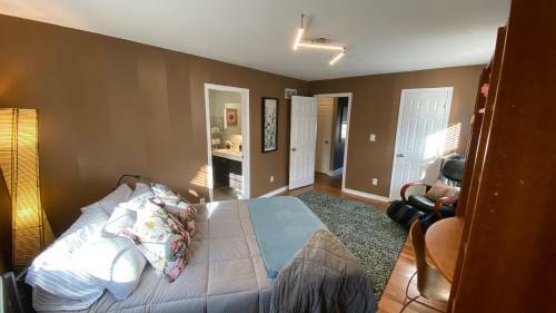 Here It Is! Cool Cape Cod-3 Br-2.5 Bath-12 Guests