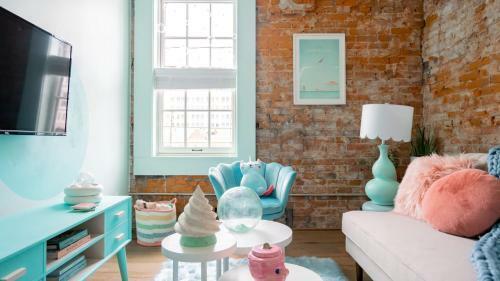 Apartamento Pickle Factory Soda Pop Whimsical Fun Studio
