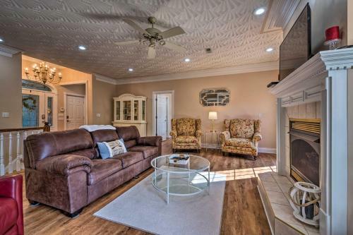 Luxe Lake Cumberland Retreat With Decks On 1 Acre!