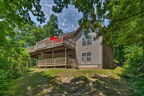 Luxe Lake Cumberland Retreat With Decks On 1 Acre!
