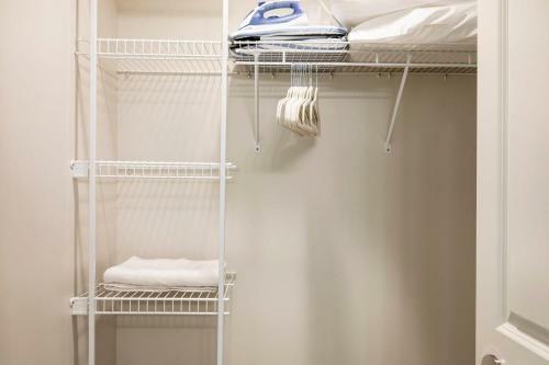 Apartamento Two Luxurious Condos On The Same Floor By Cozysuites